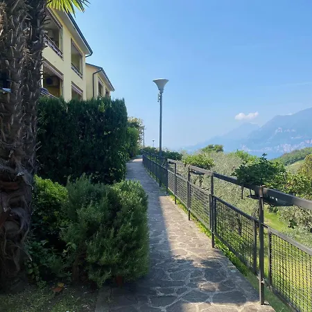 Flat In Garden Resort, Malcesine, Italy Apartment