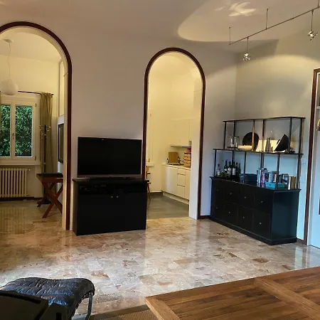 Flat In Garden Resort, Malcesine, Italy