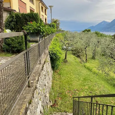 Apartment Flat In Garden Resort, Malcesine, Italy