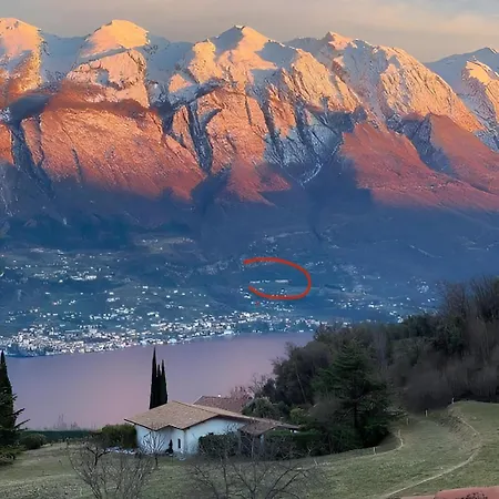 Flat In Garden Resort, Malcesine, Italy